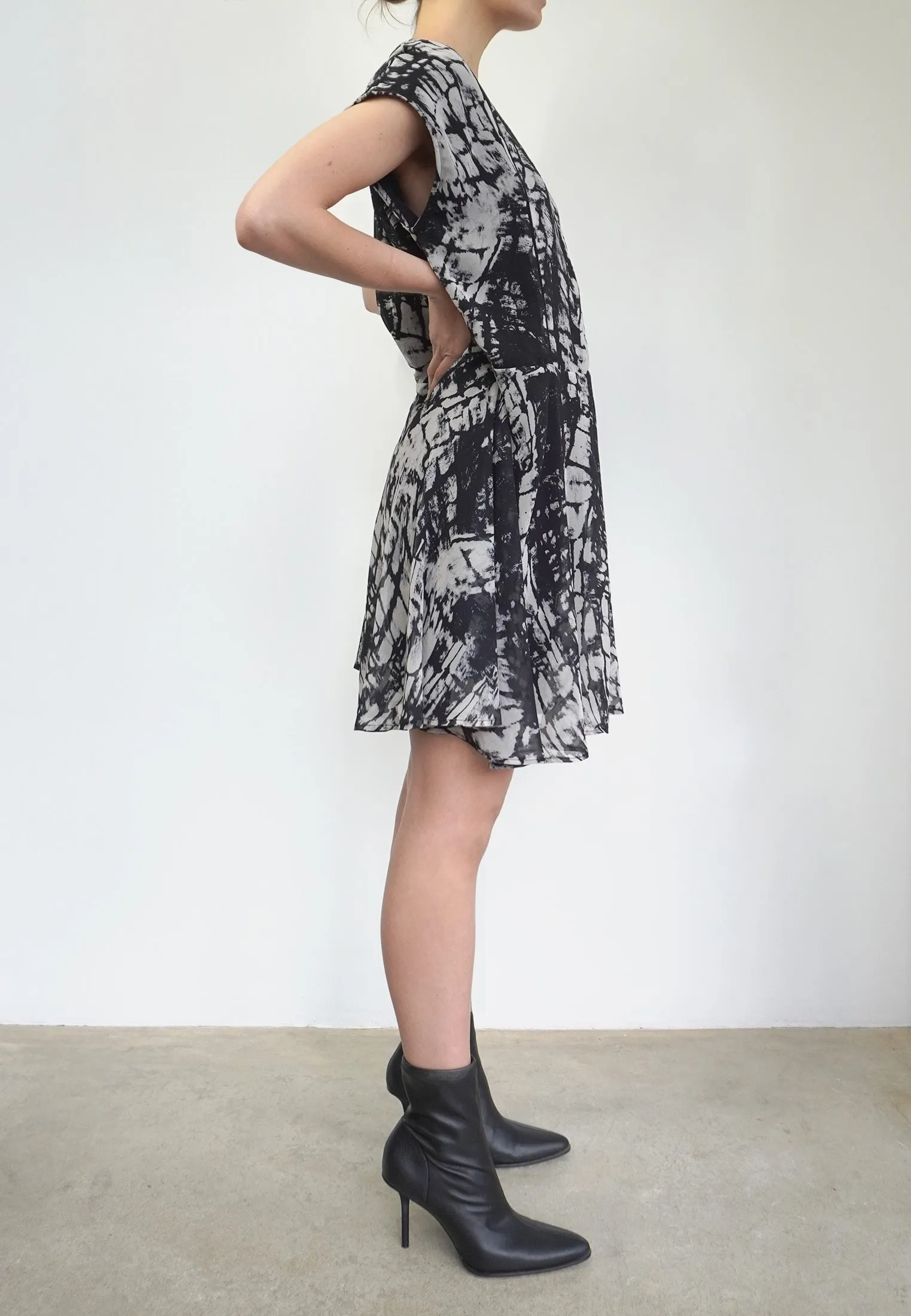 ALLURE DRESS HIDE PRINT