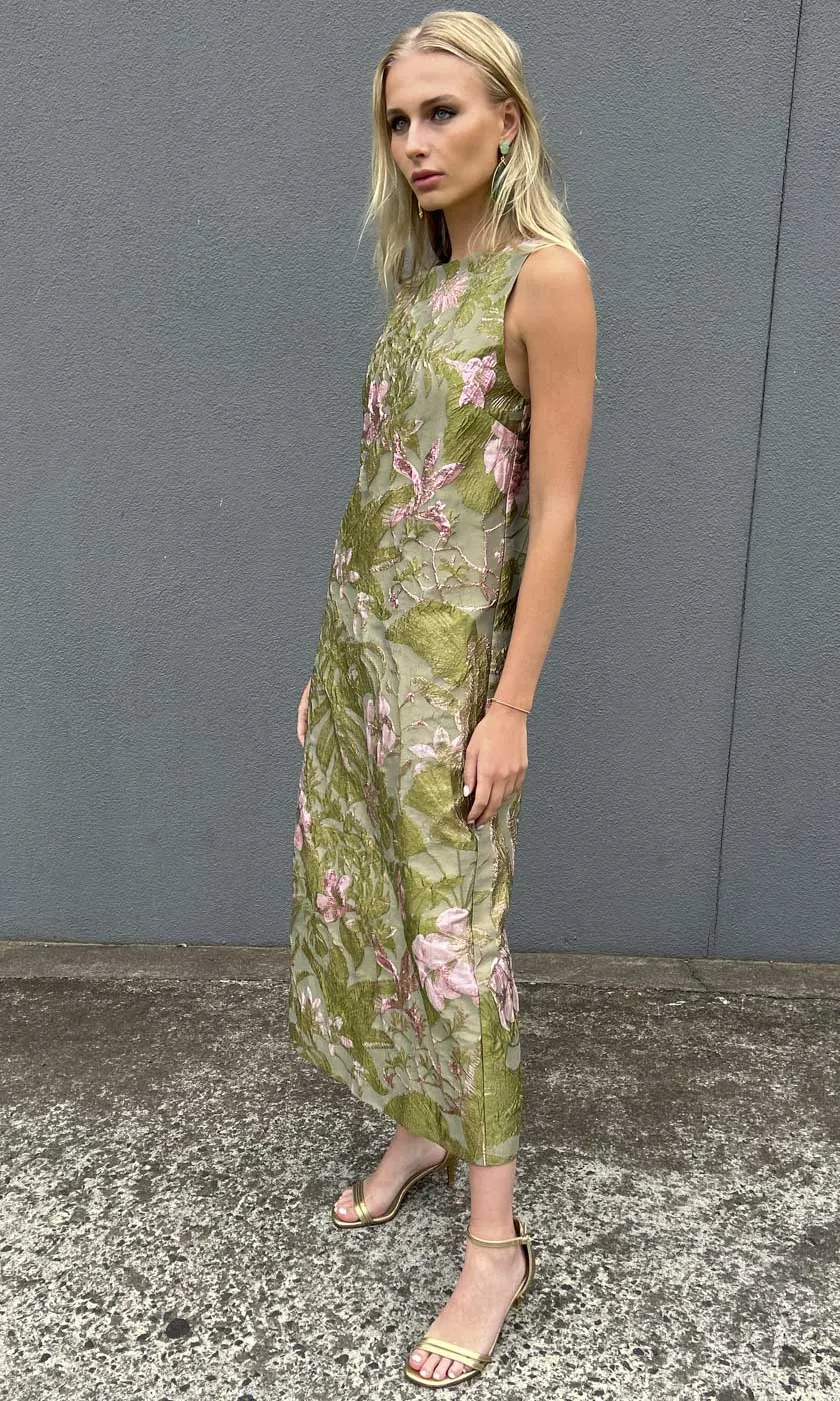 Sure! Here’s an optimized title for the product:

Elegant HOSS Eloise Botanical Green Maxi Dress – Stylish Floral Print, Flattering Fit