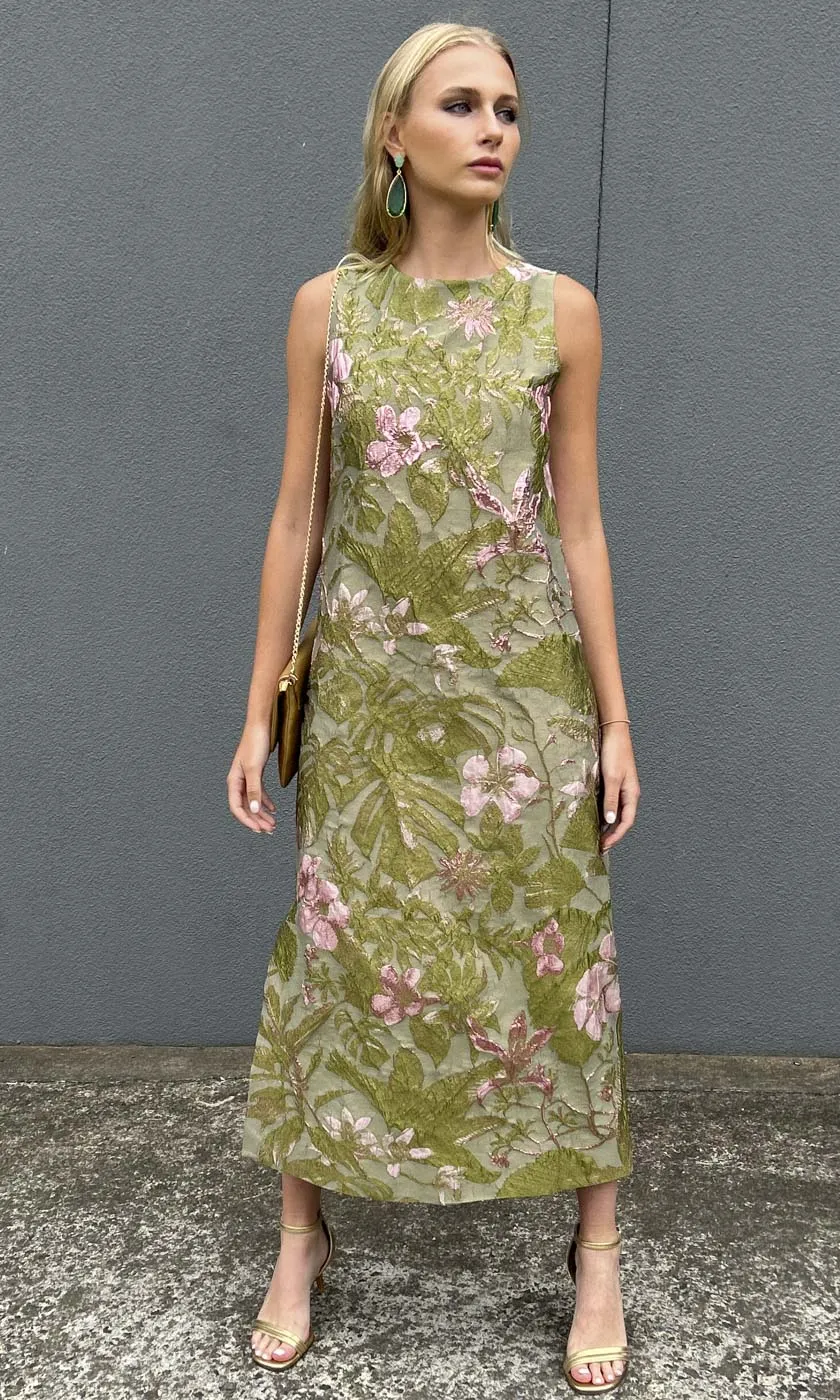 Sure! Here’s an optimized title for the product:

Elegant HOSS Eloise Botanical Green Maxi Dress – Stylish Floral Print, Flattering Fit