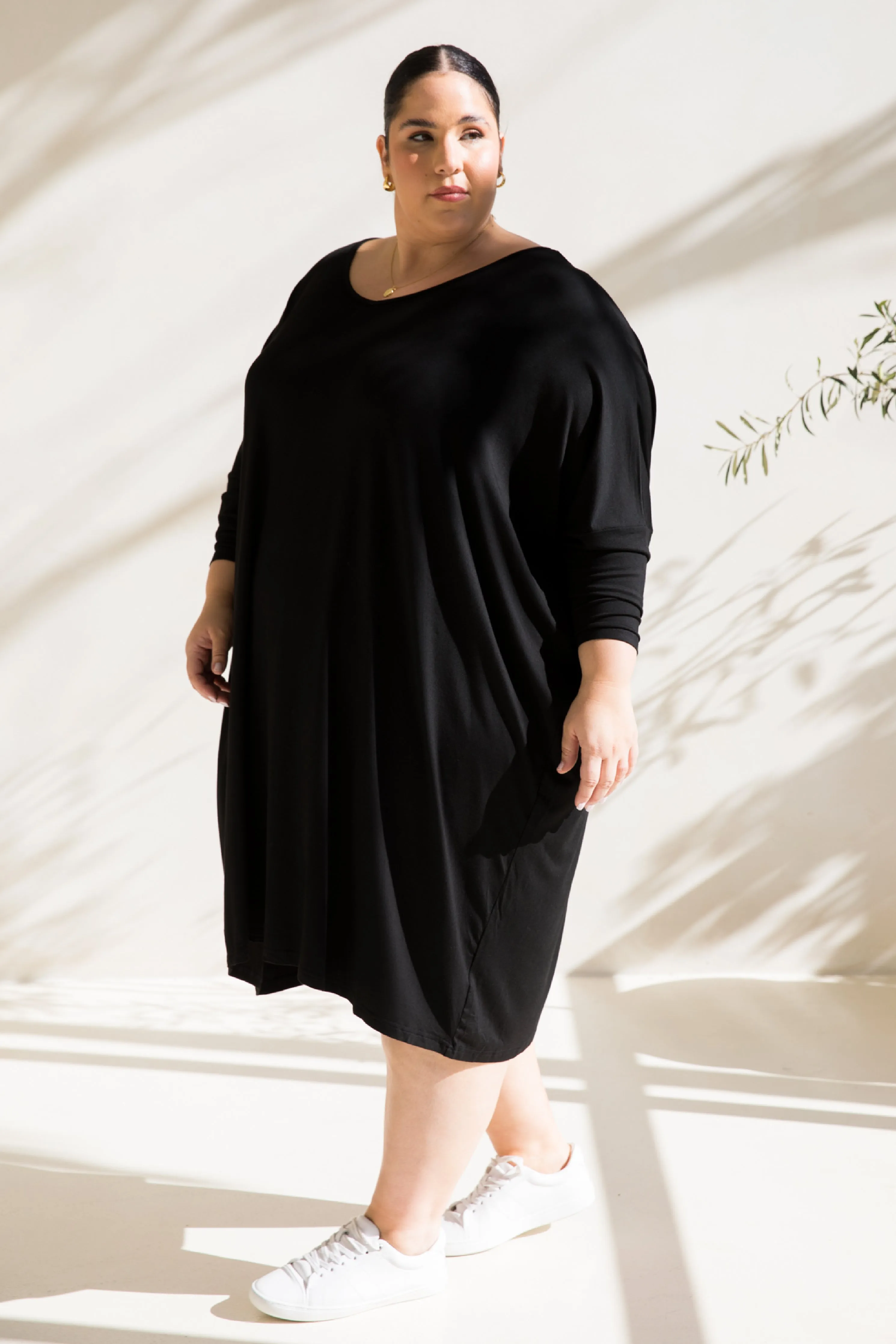 Long Sleeve Nice Dress in Black