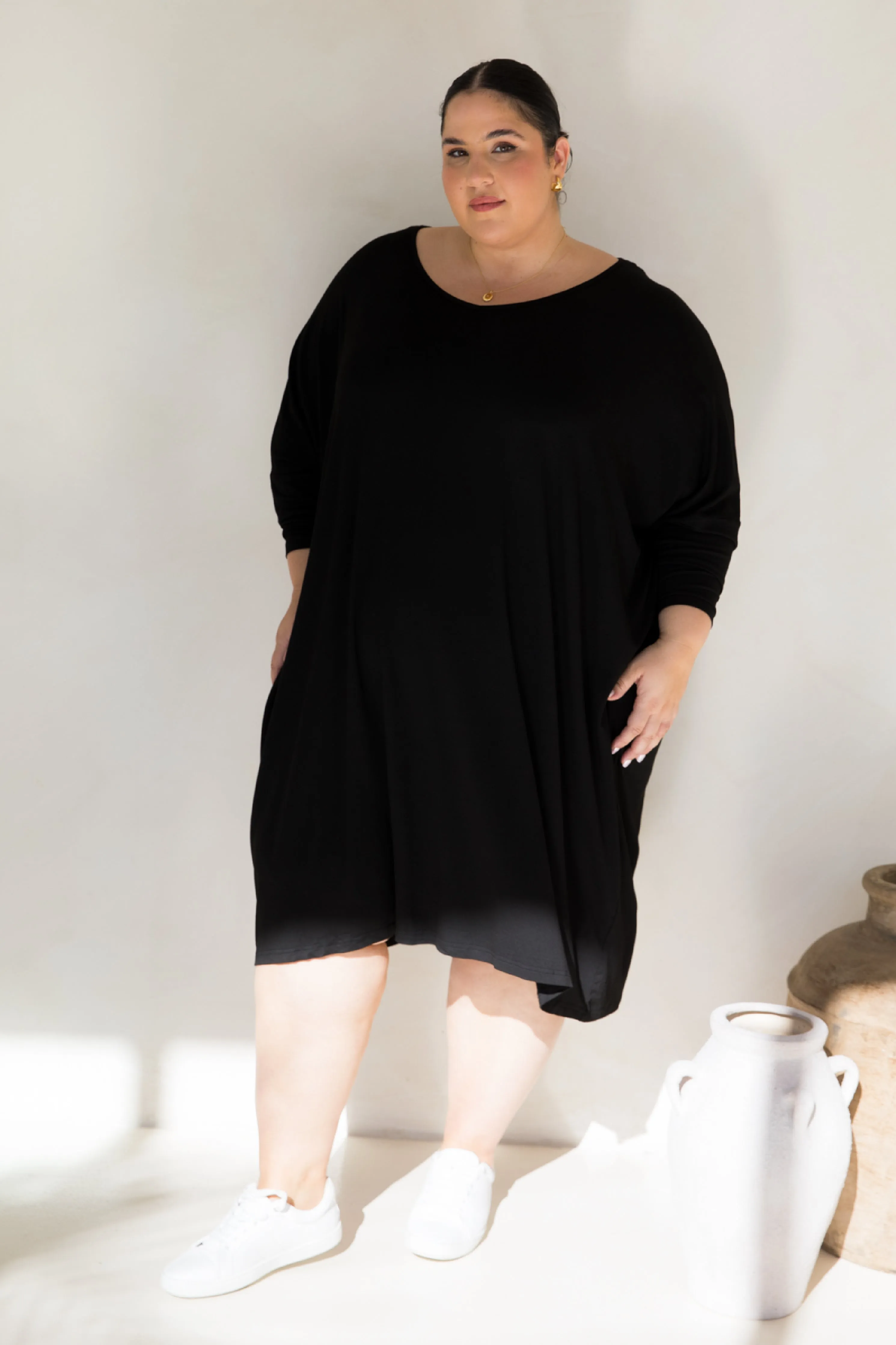 Long Sleeve Nice Dress in Black