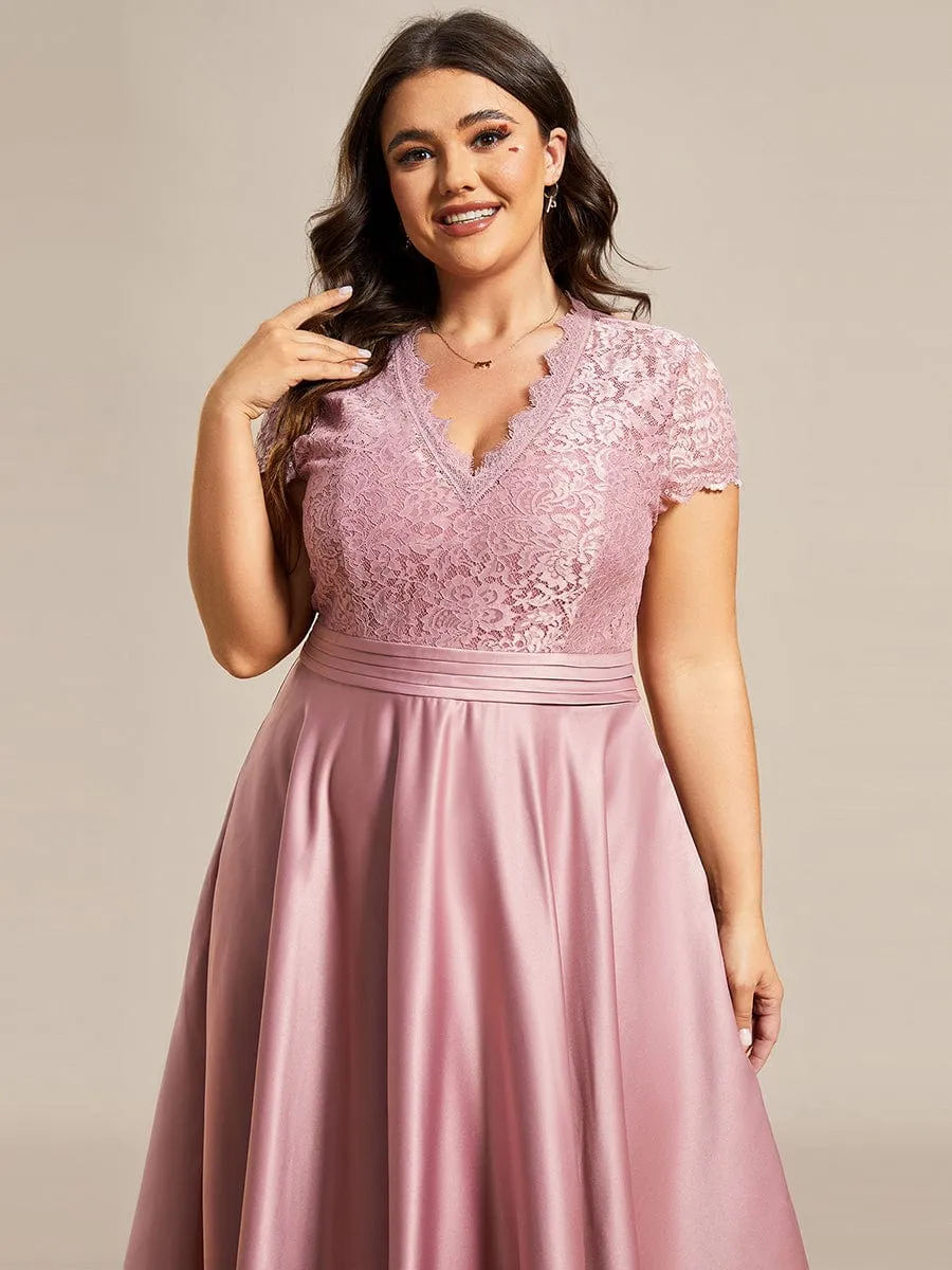 A-line Cocktail Dress with Pockets for Plus Size Featuring V-neck and Lace Bodice