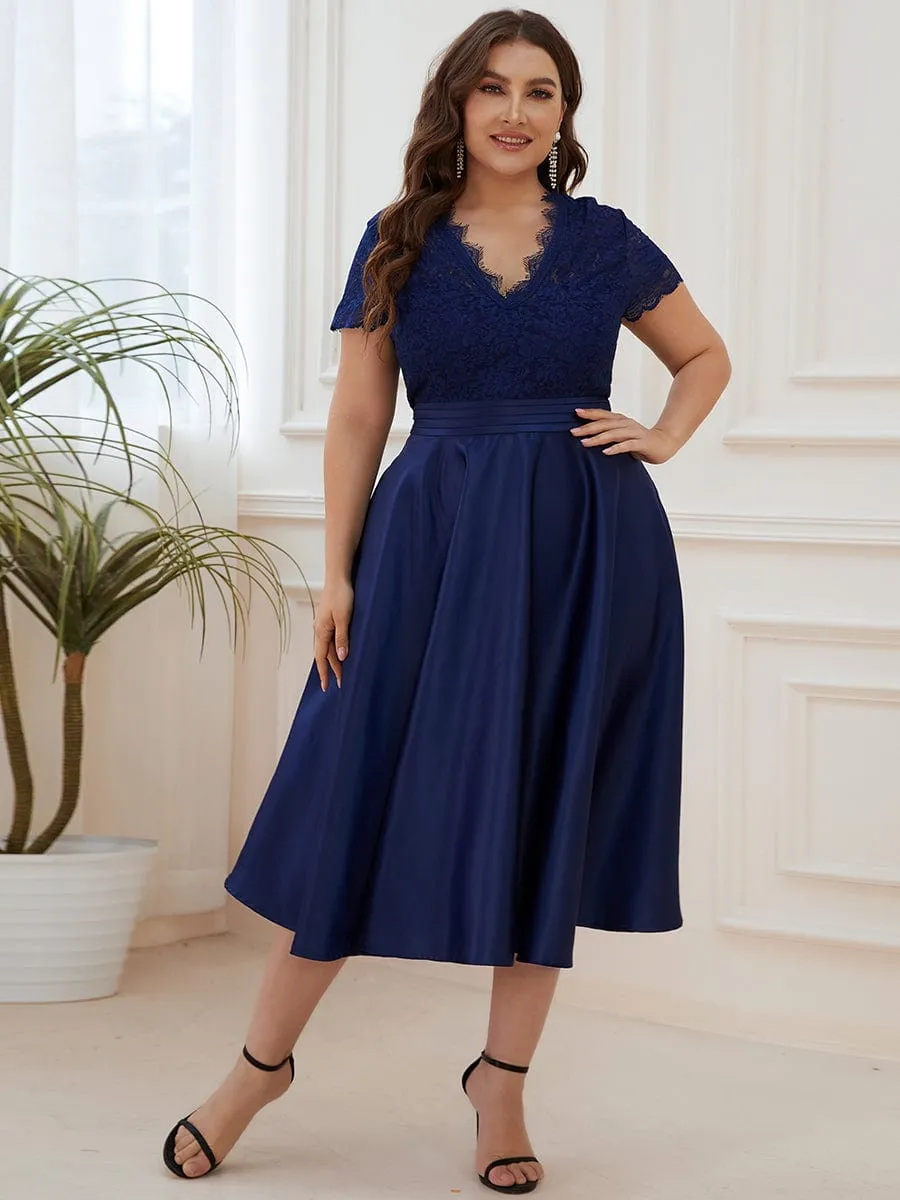 A-line Cocktail Dress with Pockets for Plus Size Featuring V-neck and Lace Bodice