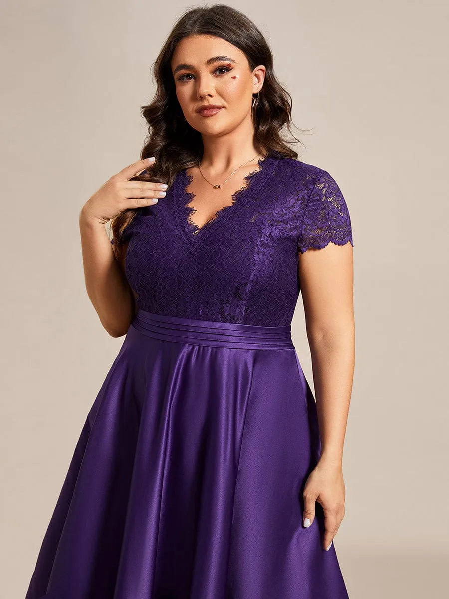 A-line Cocktail Dress with Pockets for Plus Size Featuring V-neck and Lace Bodice