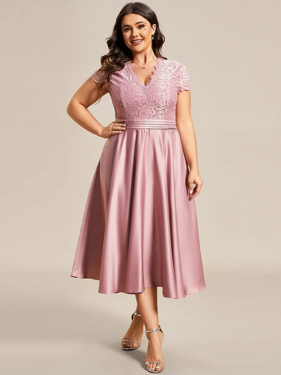 A-line Cocktail Dress with Pockets for Plus Size Featuring V-neck and Lace Bodice