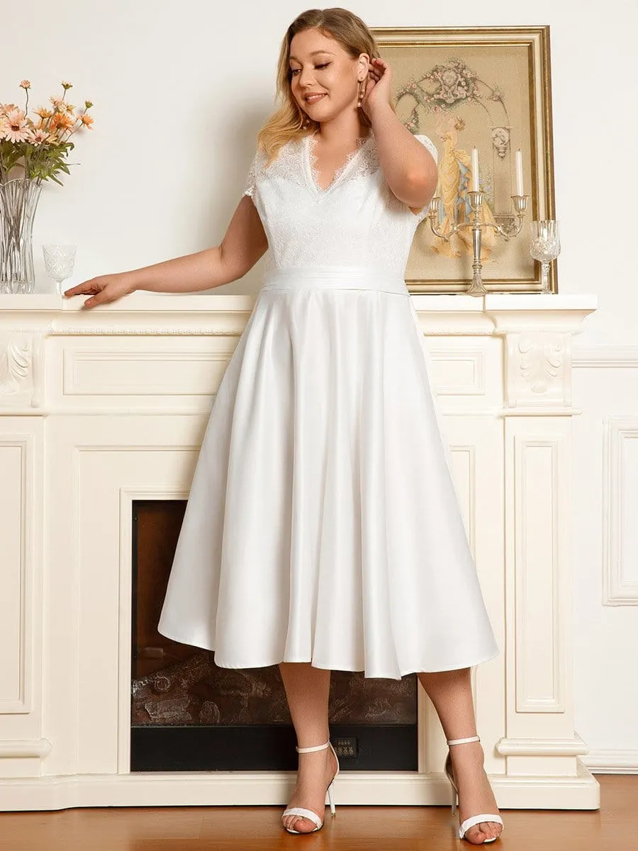 A-line Cocktail Dress with Pockets for Plus Size Featuring V-neck and Lace Bodice